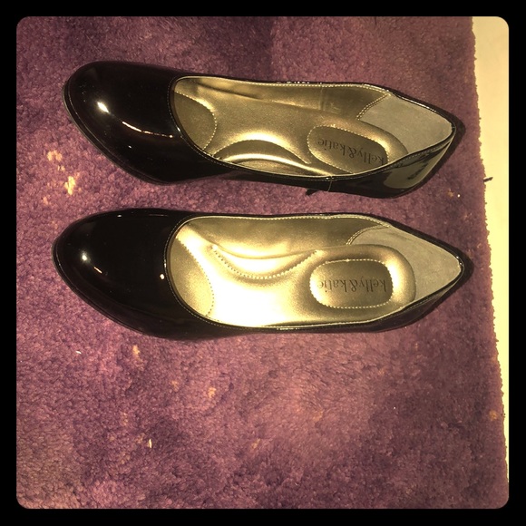 Shoes - Picture 1 of 2